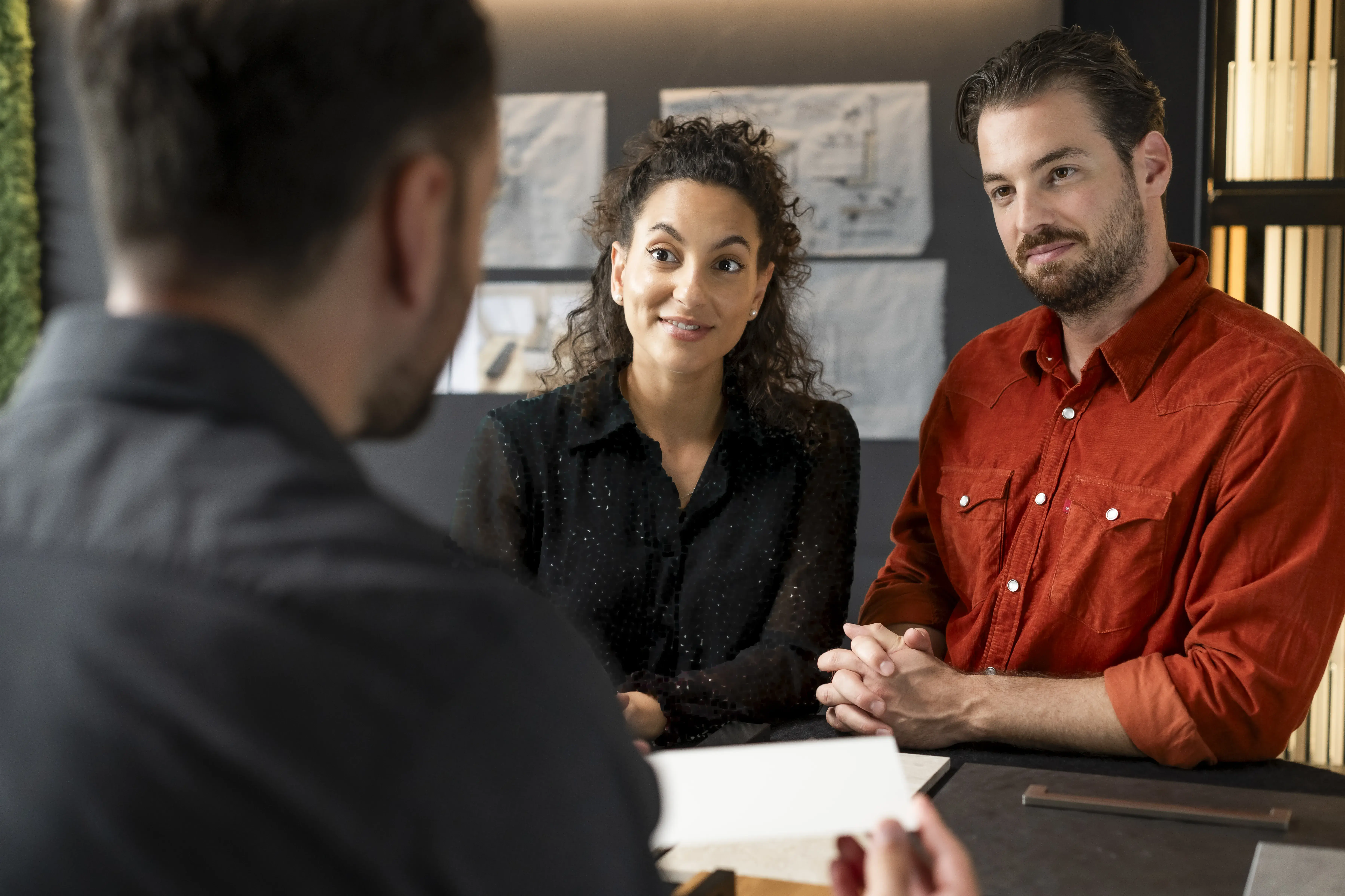 Beratungsgespräch Küchenkauf Menschen